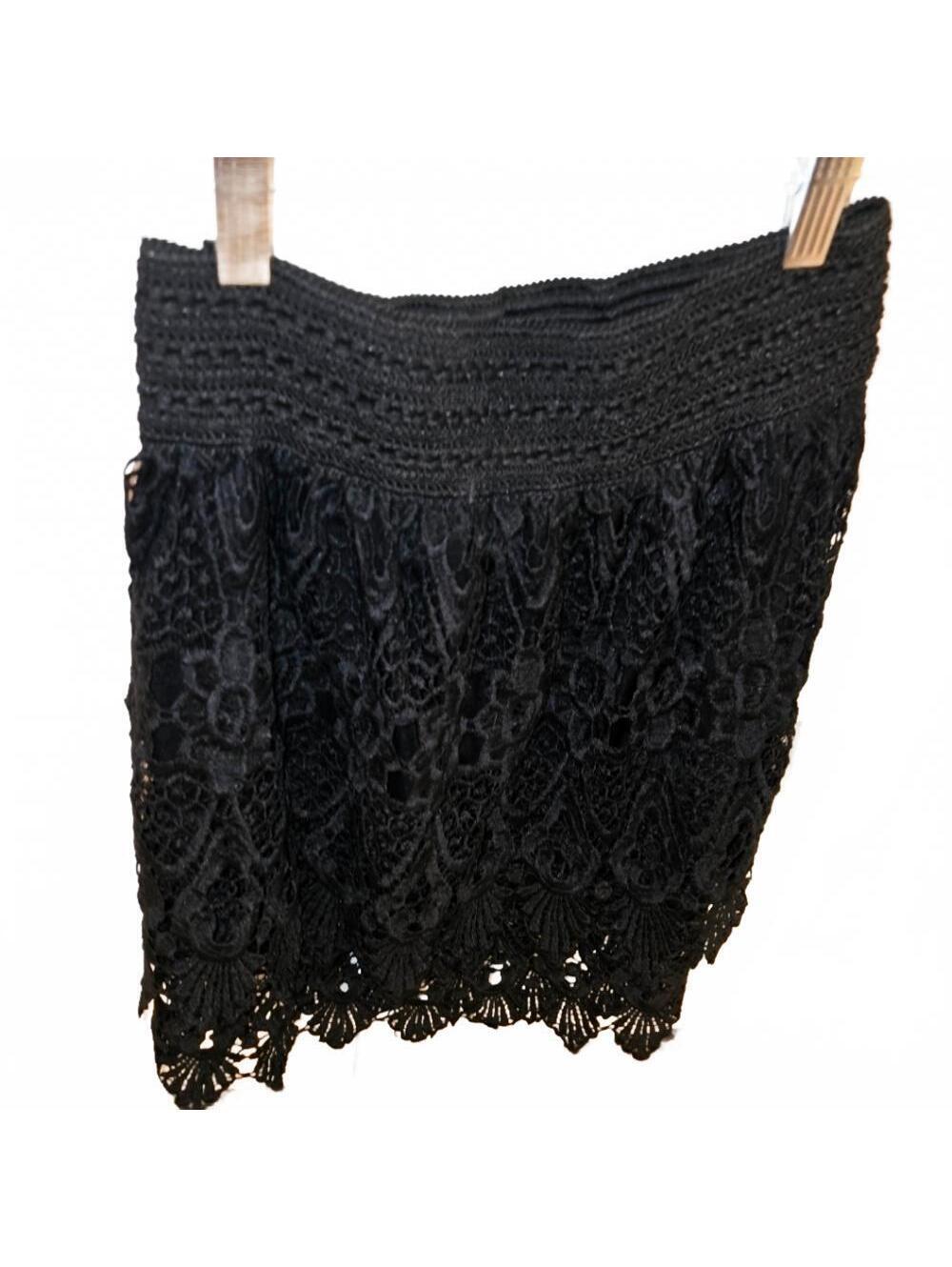 Romeo + Juliet Couture Black Crochet Lace Mini Skirt – Size Small NWT